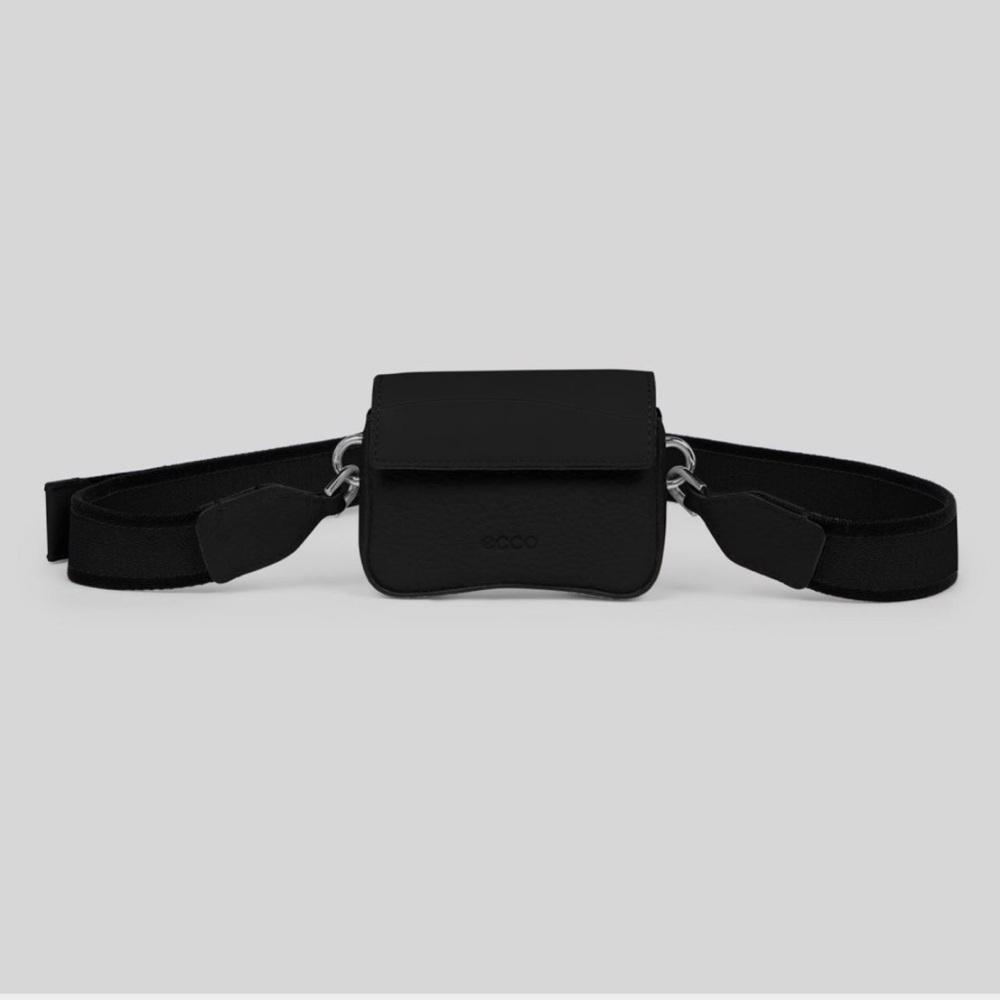 Ecco Black Textured Leather Bag